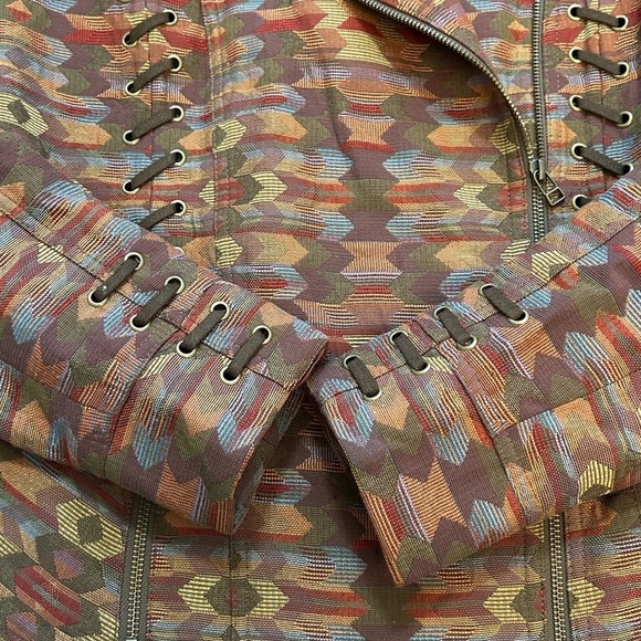 Bianca Nygard Gorgeous Patterned Jacket With Lace Up Details - Picture 6 of 16